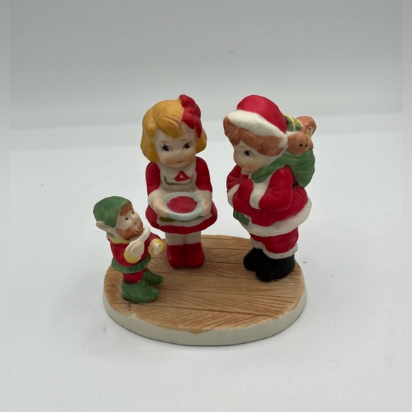 Vintage Campbell Soup Kids with Elf Christmas Holiday Winter Ceramic Figurine 3” - Picture 6 of 6